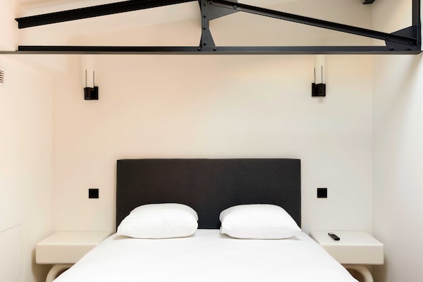 Foto van Premium duplex airconditioning 4BR/8P - Levallois-Perret - Untagged