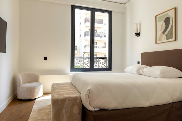 Foto van Premium duplex airconditioning 4BR/8P - Levallois-Perret - Untagged