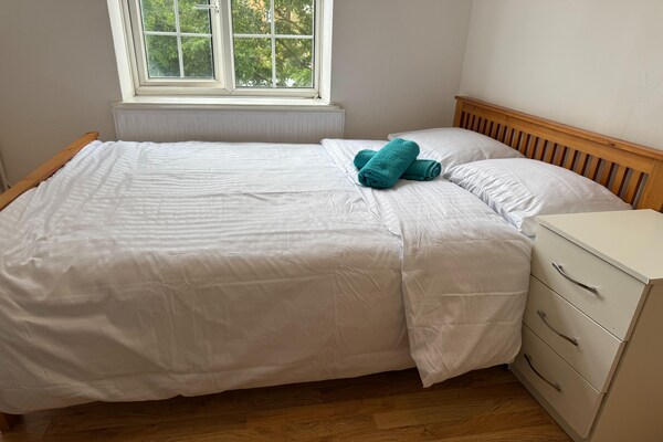 Foto van Rahal Hackney | Double Room Shared washroom - Vakantiehuis in London - BedRoom