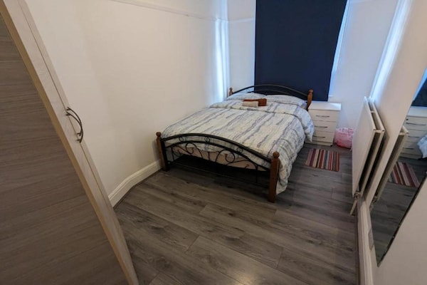 Foto van Rahal Hackney | Double Room Shared washroom - Vakantiehuis in London - BedRoom