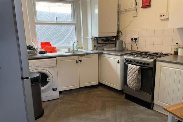 Foto van Rahal Hackney | Double Room Shared washroom - Vakantiehuis in London - Kitchen