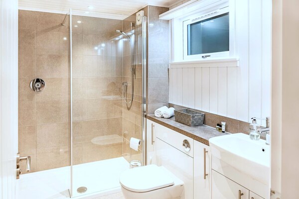 Foto van Premium Meadow Lodge in Errol - Vakantiehuis in Errol - BathRoom