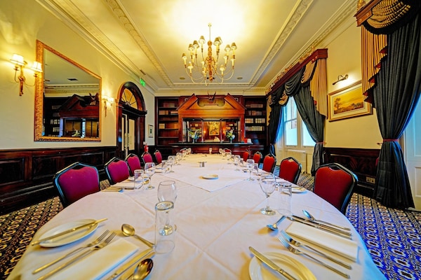 Foto van Exeter Rougemont voor zondag - Privilege King Room - HotelFacilitiesAndServices