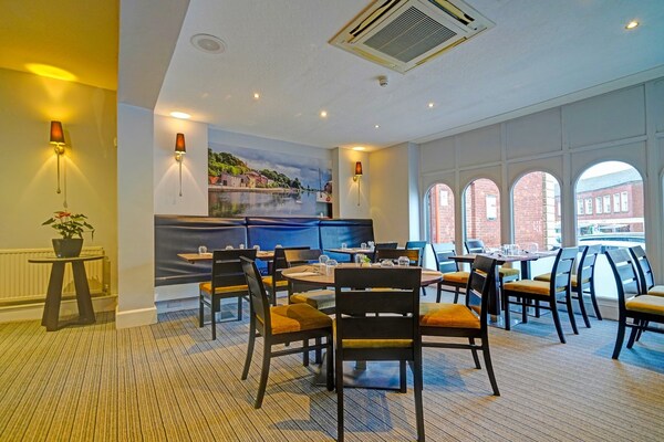 Foto van Exeter Rougemont voor zondag - Privilege King Room - HotelFacilitiesAndServices