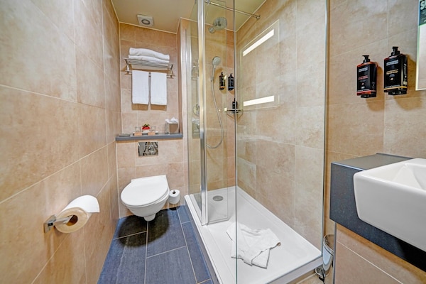 Foto van Exeter Rougemont voor zondag - Privilege King Room - BathRoom