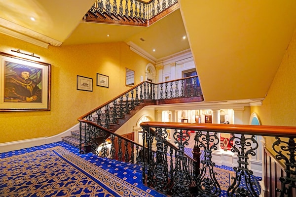 Foto van Exeter Rougemont voor zondag - Privilege King Room - FloorPlan