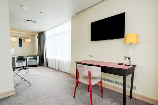 Foto van Holland House Hotel Privilege Room - Vakantiehuis in Cardiff - BedRoom
