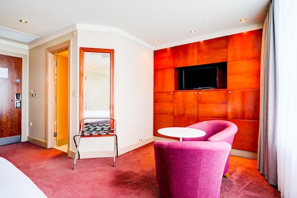 Foto van Holland House Hotel Privilege Room - Vakantiehuis in Cardiff - BedRoom