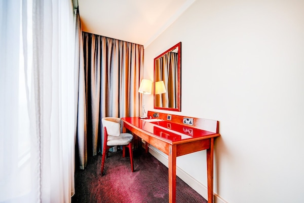 Foto van Holland House Hotel Privilege Room - Vakantiehuis in Cardiff - BedRoom