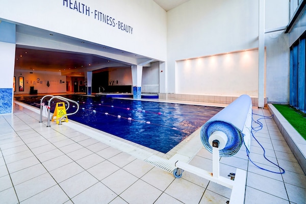 Foto van Holland House Hotel Privilege Room - Vakantiehuis in Cardiff - Pool