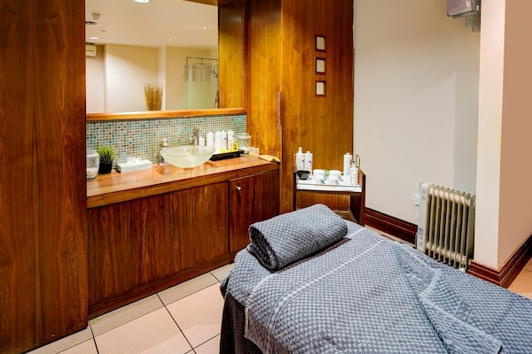 Foto van Holland House Hotel Privilege Room - Vakantiehuis in Cardiff - Facilities