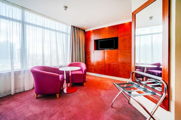 Foto van Holland House Hotel Privilege Room - Vakantiehuis in Cardiff - BedRoom