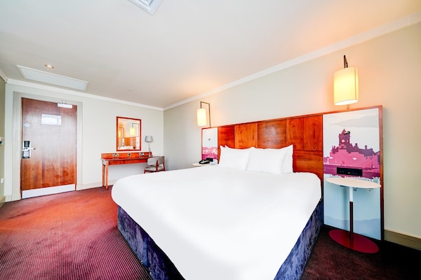 Foto van Holland House Hotel Privilege Room - Vakantiehuis in Cardiff - BedRoom