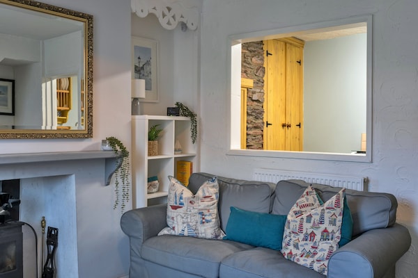 Foto van 19e-eeuws huisje vlakbij de haven van Brixham - Vakantiehuis in Brixham - LivingRoom