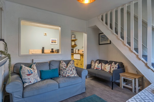 Foto van 19e-eeuws huisje vlakbij de haven van Brixham - Vakantiehuis in Brixham - LivingRoom