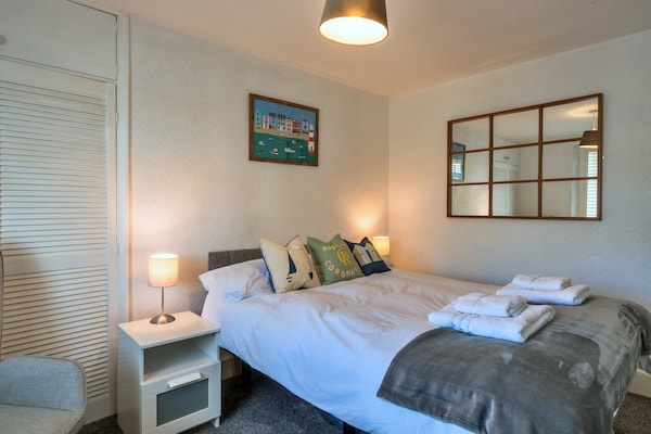 Foto van 19e-eeuws huisje vlakbij de haven van Brixham - Vakantiehuis in Brixham - BedRoom