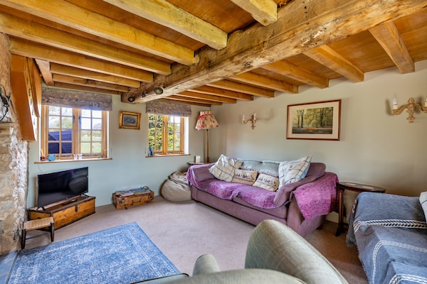 Foto van Premium Country Lodge met bubbelbad - Vakantiehuis in St Asaph - LivingRoom