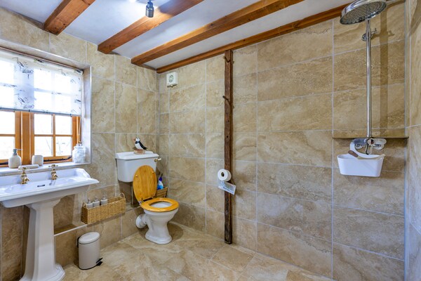 Foto van Premium Country Lodge met bubbelbad - Vakantiehuis in St Asaph - BathRoom