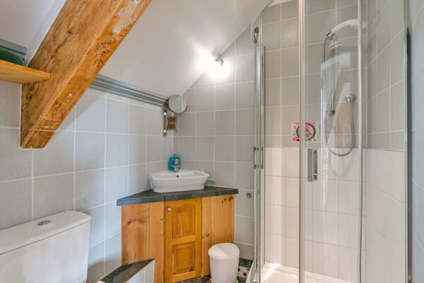 Foto van Premium Meadow Lodge in Errol - Vakantiehuis in Chulmleigh - BathRoom