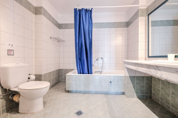 Foto van Villa in Griekenland bij Kissakas Strand - Vakantiehuis in Pera Melana - BathRoom