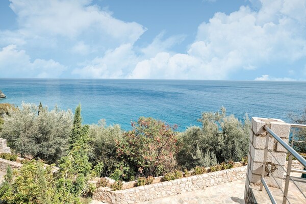 Foto van Villa in Griekenland bij Kissakas Strand - Vakantiehuis in Pera Melana - ViewSummer