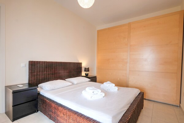 Foto van Villa aan de Arcadische kust bij strand - Vakantiehuis in Pera Melana - BedRoom