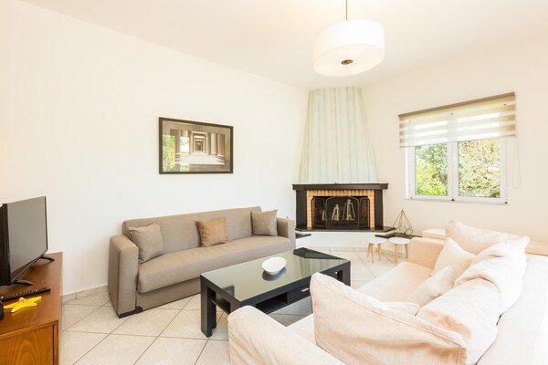 Foto van Villa in Prines met privézwembad - Vakantiehuis in Rethymno - LivingRoom