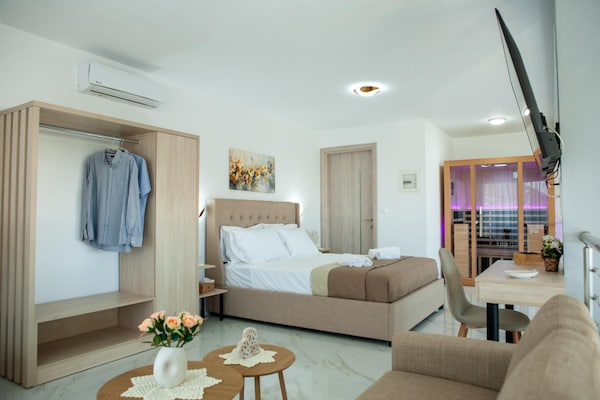 Foto van Privévilla met zwembad en terras - Vakantiehuis in Gouves - BedRoom