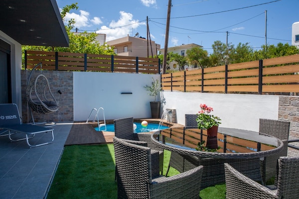 Foto van Privévilla met zwembad en terras - Vakantiehuis in Gouves - TerraceBalcony