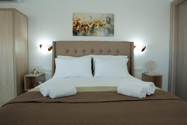 Foto van Privévilla met zwembad en terras - Vakantiehuis in Gouves - BedRoom