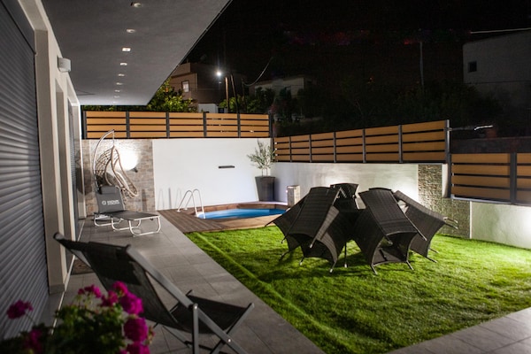 Foto van Privévilla met zwembad en terras - Vakantiehuis in Gouves - TerraceBalcony