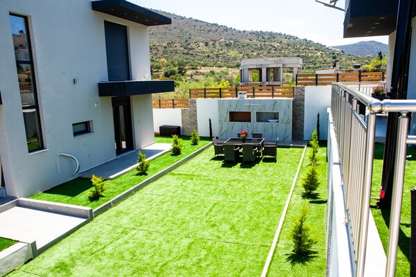 Foto van Privévilla met zwembad en terras - Vakantiehuis in Gouves - GardenSummer
