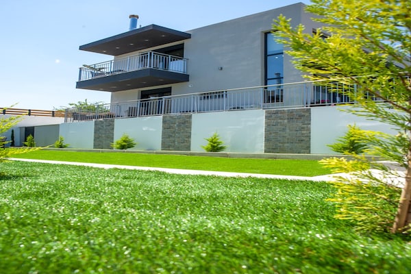 Foto van Privévilla met zwembad en terras - Vakantiehuis in Gouves - GardenSummer