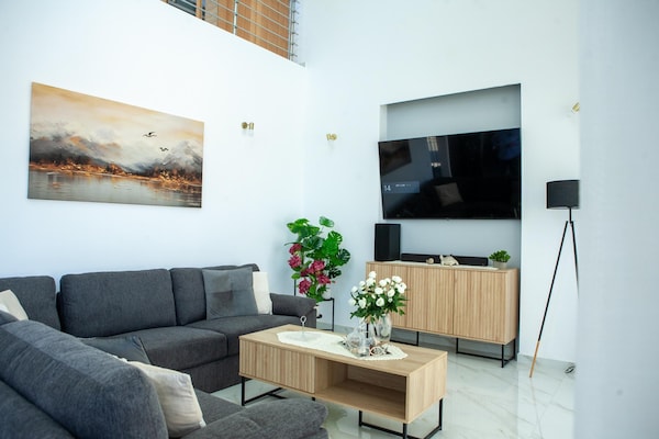 Foto van Privévilla met zwembad en terras - Vakantiehuis in Gouves - LivingRoom