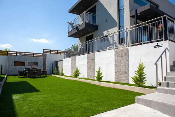 Foto van Privévilla met zwembad en terras - Vakantiehuis in Gouves - GardenSummer