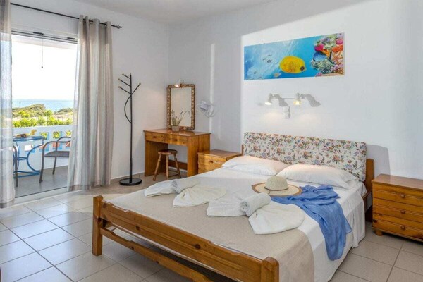 Foto van Privézonnebank in het vissersdorp Mochlos - Vakantiehuis in Mochlos - Untagged