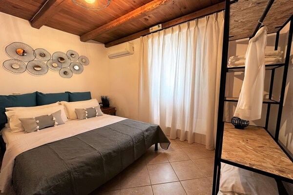 Foto van Villa in Margarites met Zwembad en Uitzicht - Vakantiehuis in Pigouniana - BedRoom