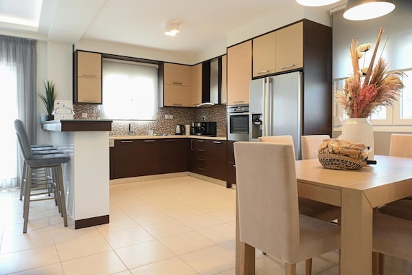 Foto van Privévilla met zwembad en zeezicht voor 6 personen - DiningRoom