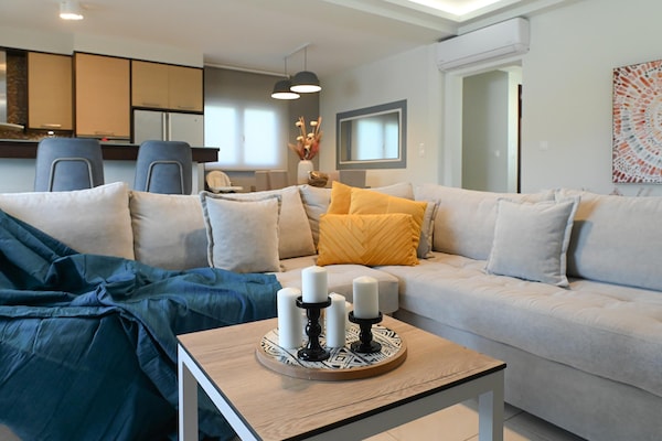 Foto van Privévilla met zwembad en zeezicht voor 6 personen - LivingRoom