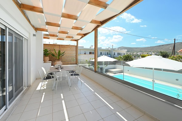 Foto van Privévilla met zwembad en zeezicht voor 6 personen - TerraceBalcony