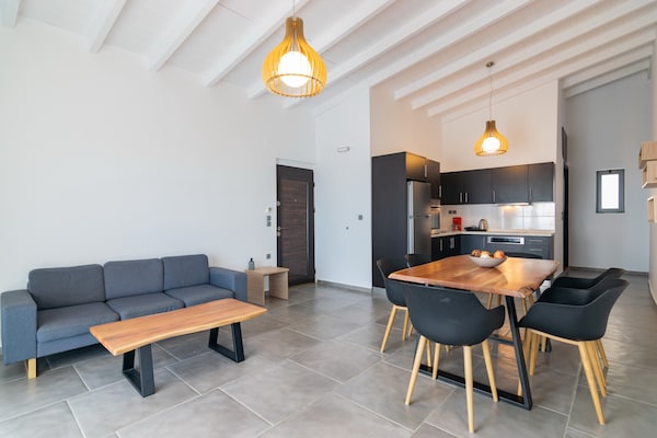 Foto van Villa in Plakias met zwembad en strand - Vakantiehuis in Plakias - LivingRoom