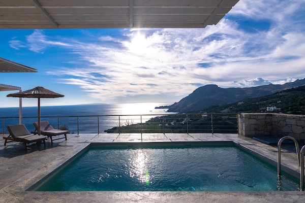 Foto van Villa in Plakias met zwembad en strand - Vakantiehuis in Plakias - PoolOfHouse