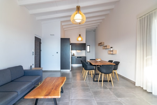 Foto van Villa in Plakias met zwembad en strand - Vakantiehuis in Plakias - DiningRoom