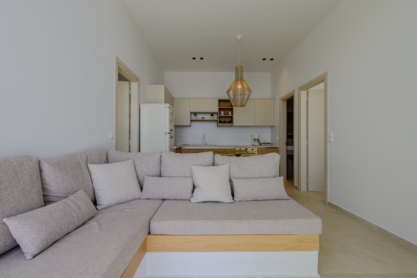 Foto van Villa in Plakias met Zwembad en Strand - Vakantiehuis in Plakias - LivingRoom
