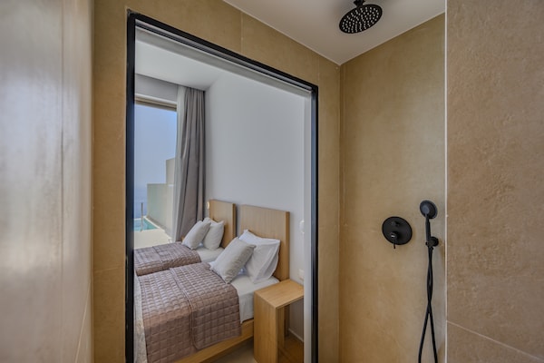 Foto van Villa in Plakias met Zwembad en Strandzicht - Vakantiehuis in Plakias - BathRoom