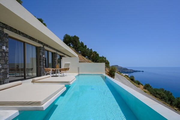 Foto van Villa in Plakias met Zwembad en Strandzicht - Vakantiehuis in Plakias - PoolOfHouse