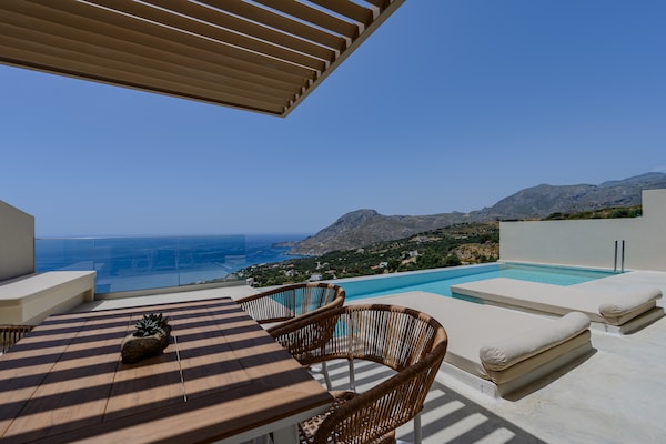 Foto van Villa in Plakias met Zwembad en Strandzicht - Vakantiehuis in Plakias - PoolOfHouse
