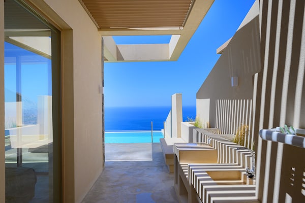 Foto van Villa in Plakias met Zwembad en Uitzicht - Vakantiehuis in Plakias - terrace