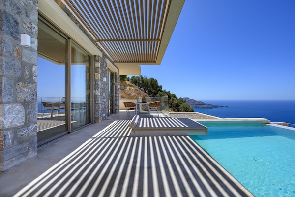 Foto van Villa in Plakias met Zwembad en Uitzicht - Vakantiehuis in Plakias - PoolOfHouse