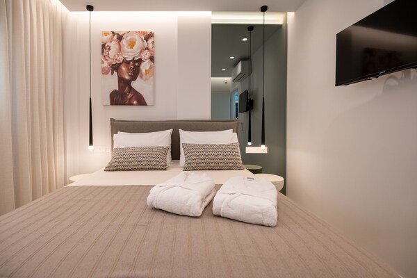 Foto van Premium Seaview Suite with Heated Pool and Private Parking - Untagged